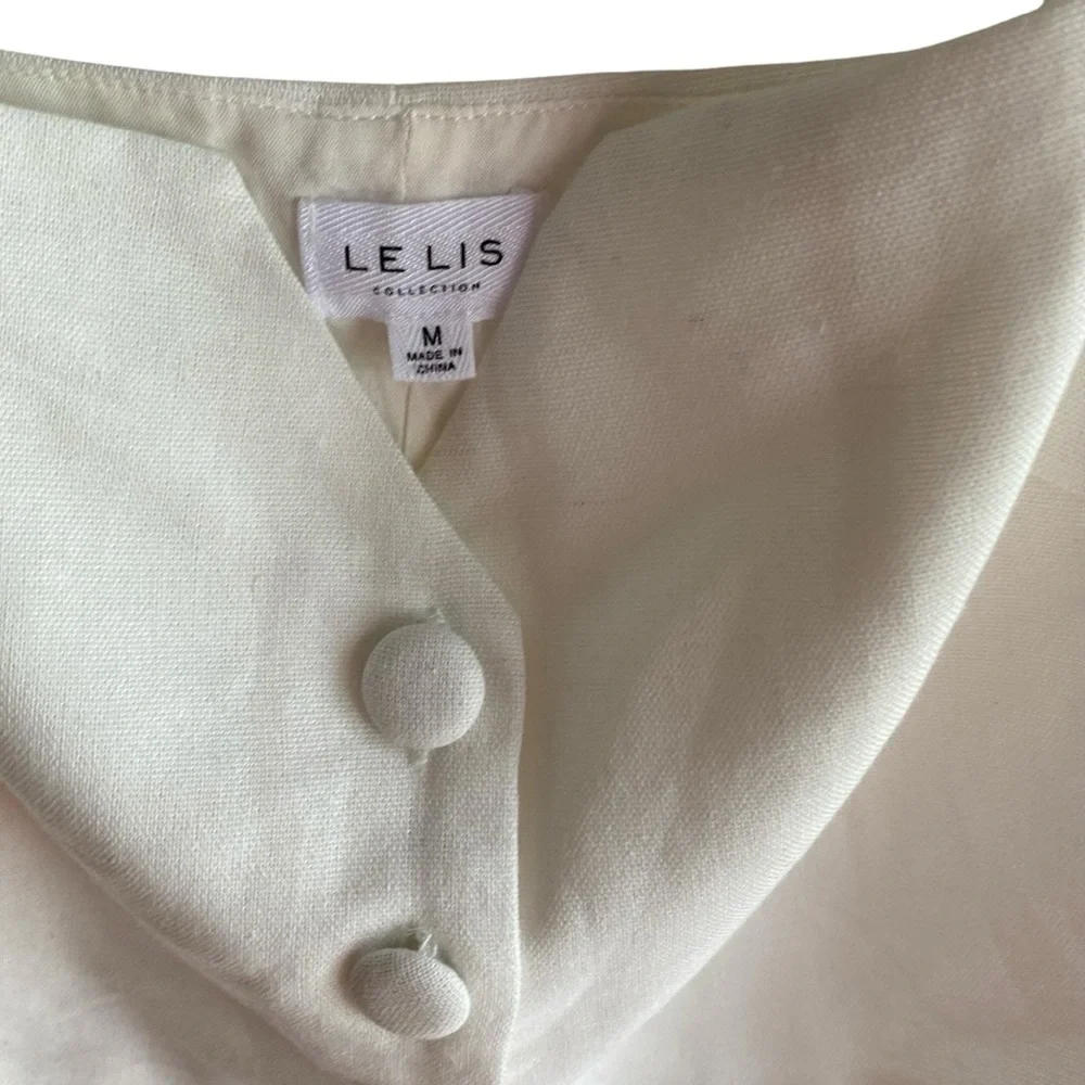 Le Lis Women’s Beige Button-Up Crop top Size M - Picture 2 of 6